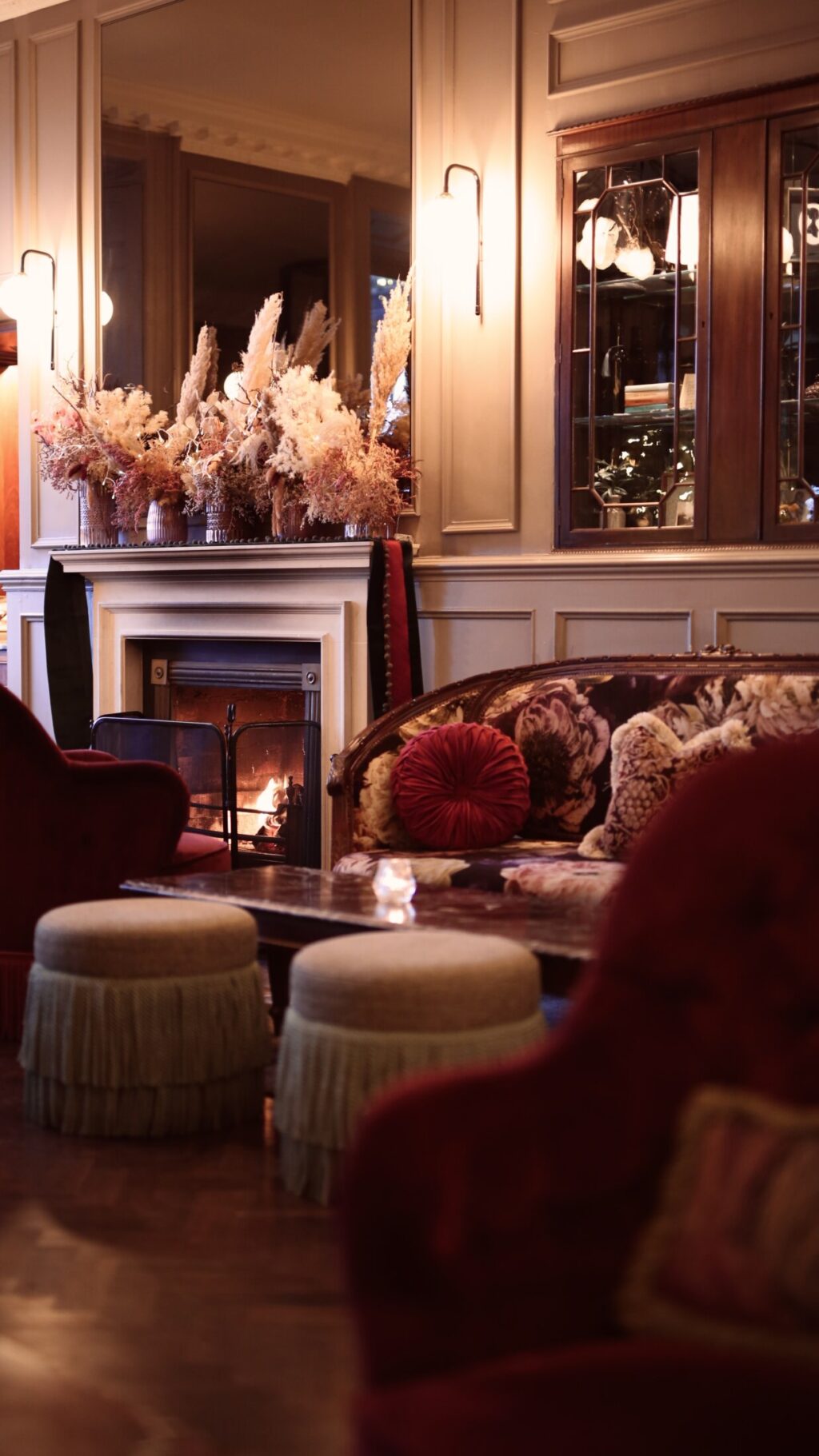 Lobby-fire_guard_screen